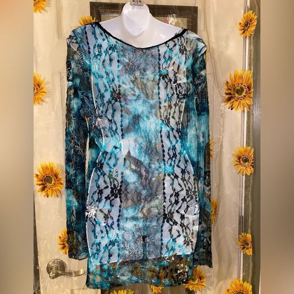 BKE Blue Lace Pull Over Blouse size large - Picture 3 of 4